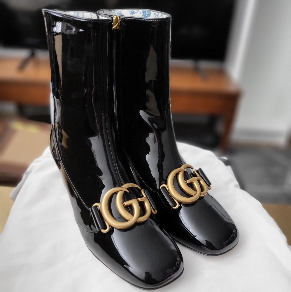SOLD‼️ Gucci Patent GG Boots